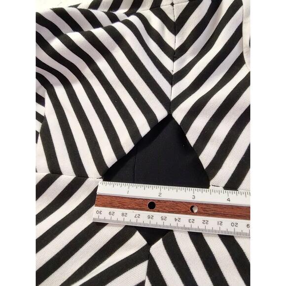Michael Kors Woman Black White Stripe Fit&Flare Dress Size 6 Bodice Line Cut Out - Picture 9 of 13